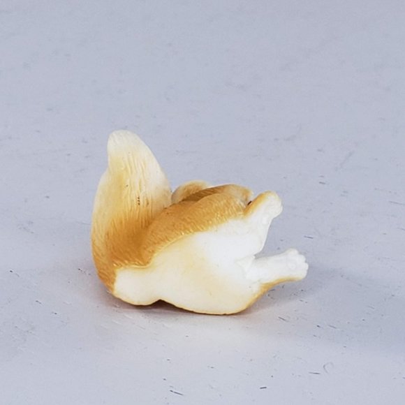 Squirrel Miniature Figurine Tiny Happy Holding Acorn - Picture 7 of 7